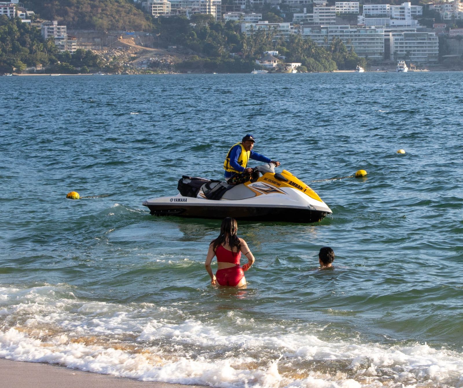 Jet ski en la bahía de Acapulco